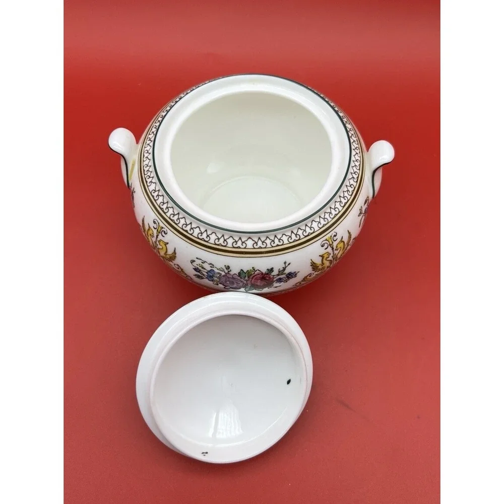 Wedgwood Columbia White Green Trim: Sugar Bowl & Lid 3 3/4